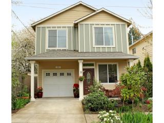 322 89th Ave, Portland OR  97220-5967 exterior