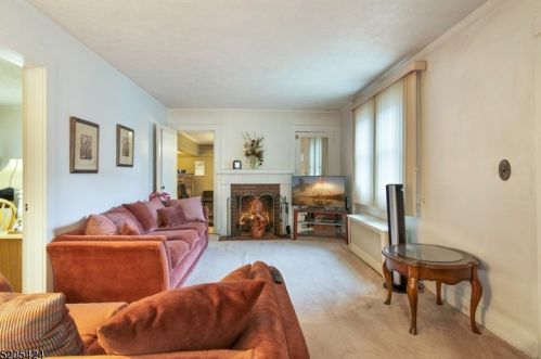 12 Nishuane Rd, Montclair, NJ 07042-2425