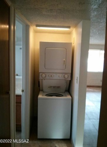 3241 Monte Vis Dr, Tucson AZ 85712-1630 exterior