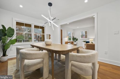 2706 Valley Dr, Alexandria VA  22302-2845 exterior