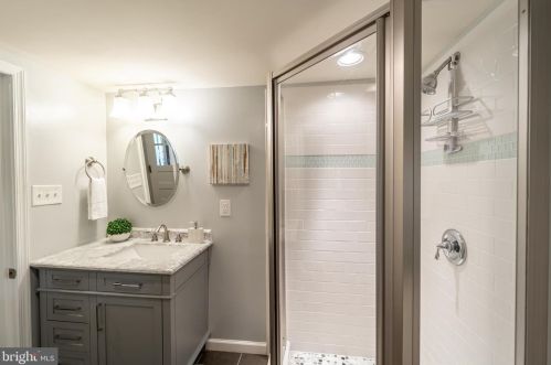 205 Commonwealth Ave, Alexandria VA 22305-2829 exterior