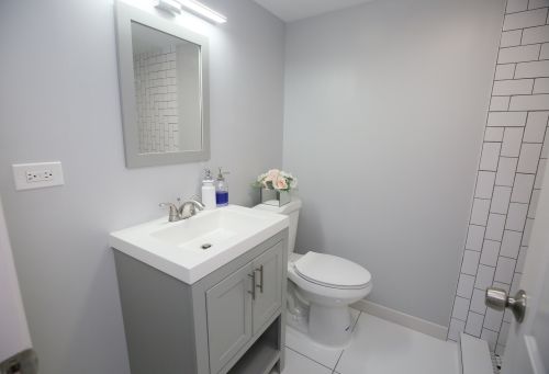 6144 Gunnison St, Chicago IL  60630-2949 exterior