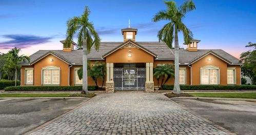 9979 Stonegate Dr, Fort Pierce FL 34987-2423 exterior