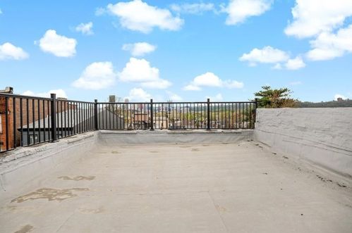 220 Alpine Ave, Pittsburgh PA 15212-4020 exterior