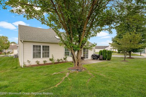 2 Abercorn Ct, Jackson Twp NJ  08527-3965 exterior