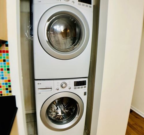 6509 Blackstone Ave, Chicago IL 60637-4406 exterior