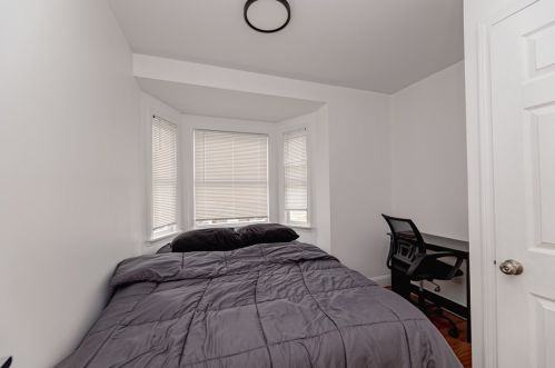 1044 Flemington St, Pittsburgh PA 15217-2638 exterior