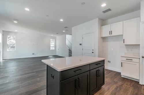 2113 Carmen St, Tampa FL 33606-1202 exterior