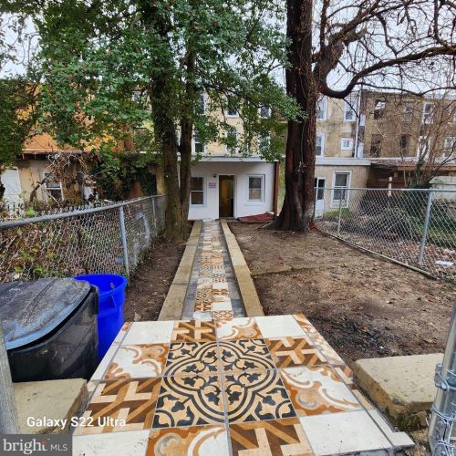 814 6 St, Chester PA 19013-3706 exterior