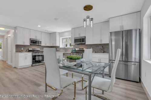 53 Magnolia Dr, Jackson Twp NJ  08527-3800 exterior