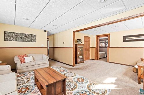 232 Rainbow St, Duluth MN 55811-2046 exterior