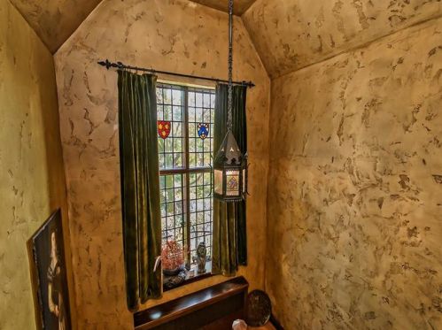 110 Inglewood Dr, Pittsburgh PA 15228-1505 exterior