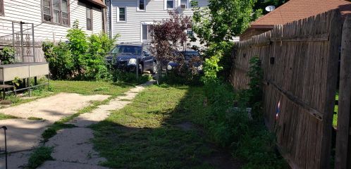 2402 Maple St, Milwaukee WI 53204-3038 exterior