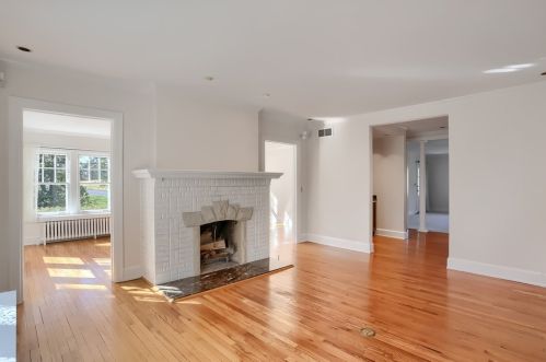 1709 Beaver Grade Rd, Moon Twp PA 15108-3103 exterior