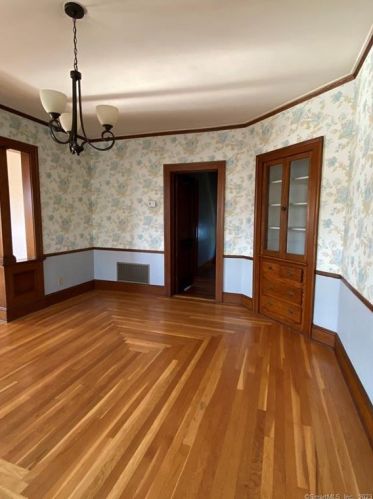 282 Linwood St, New Britain CT 06052-1951 exterior