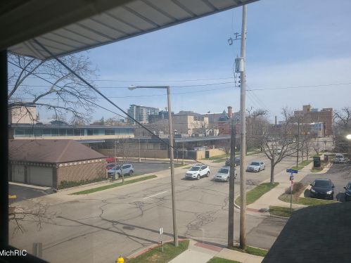 455 Lovell St, Kalamazoo MI 49007-4635 exterior