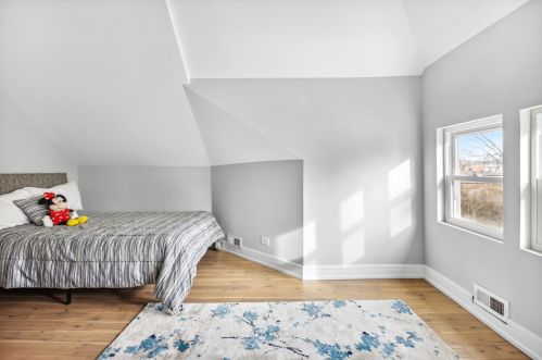 4647 Lawler Ave, Chicago IL  60638-2009 exterior