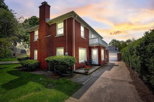 7910 Wisconsin Ave, Milwaukee, WI 53213-3422