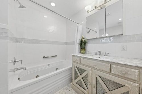 4795 Oak Cir, Boynton Beach FL 33436-5922 exterior