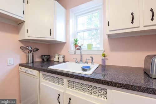 4433 1 St, Arlington VA 22204-1314 exterior