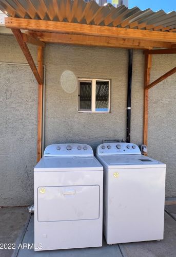 8838 2nd Way, Phoenix AZ  85020-2874 exterior