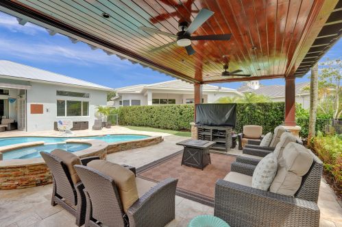 5052 24 Cir, Boca Raton FL 33431-4330 exterior