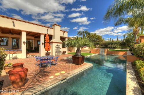 4820 Camino Escuela, Tucson AZ 85718-5914 exterior