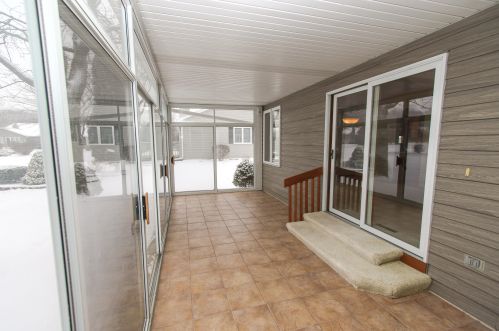 4517 Clayton Crst Ave, Milwaukee WI 53221-3732 exterior