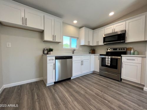 5 Bluefield Ave, Phoenix AZ 85032-1417 exterior