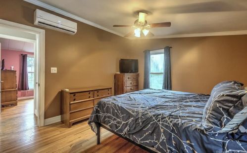 12 Raymond Dr, Meriden CT 06451-6228 exterior