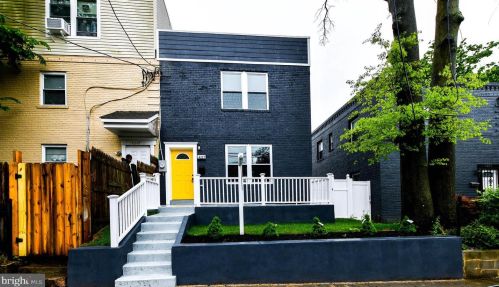 4227 Edson Pl, Washington DC  20019-8023 exterior