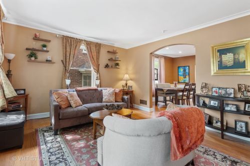 5712 Kenneth Ave, Chicago IL 60646-5907 exterior