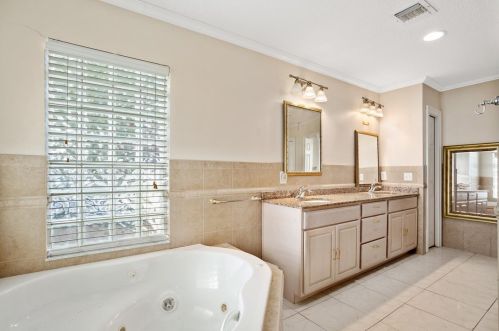 126 Spg Vly Loop, Altamonte Springs FL 32714-6509 exterior