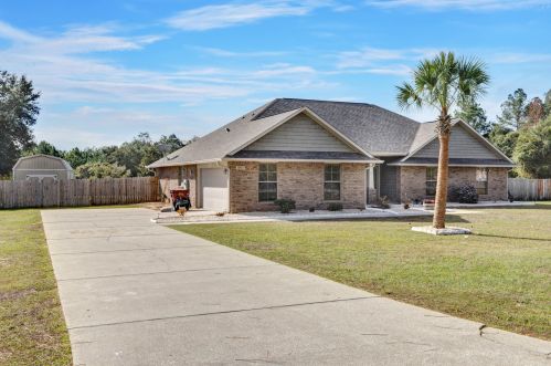 10013 Nichols Lake Rd, Milton, FL 32583-9255