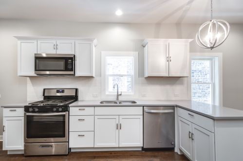 529 46 St, Chicago IL 60653-4501 exterior