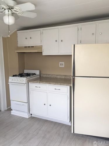 2 6th St, New Brunswick NJ 08901-3316 exterior