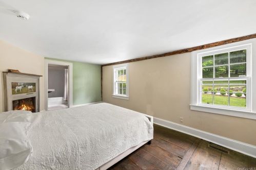 14 Middle Patent Rd, Armonk NY  10504-2802 exterior