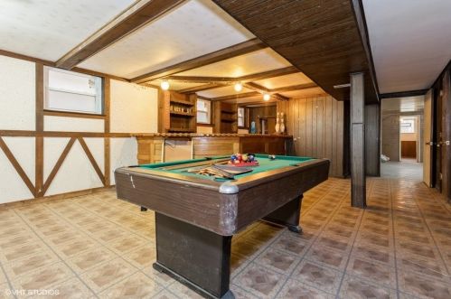 3322 Catalpa Ave, Chicago IL 60625-2275 exterior