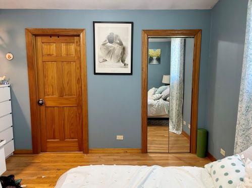 2108 Belle Plaine Ave, Chicago IL 60618-2102 exterior