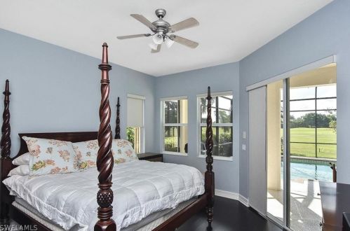 6044 Dogleg Dr, Naples FL 34113-1688 exterior