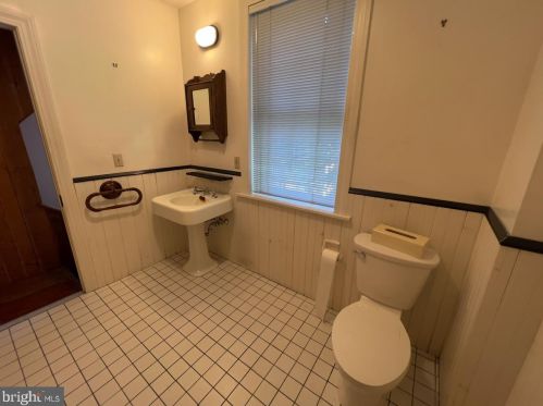 1738 Addison St, Philadelphia PA 19143-1307 exterior