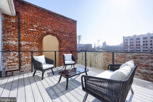 18 Walnut St, Lancaster PA  17602-4924 exterior