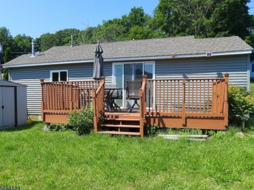 494 Otterhole Rd, West Milford Lakes, NJ 07480-4334