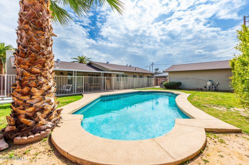 6634 16th Dr, Phoenix AZ  85015-1425 exterior