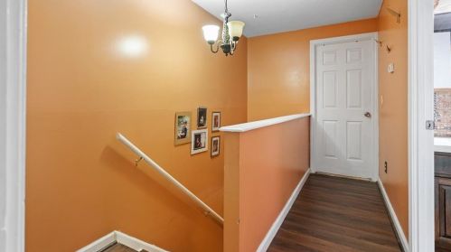 61 Lynch St, Providence RI 02908-5106 exterior