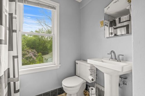 5852 Sherman Blvd, Milwaukee WI 53209-3900 exterior