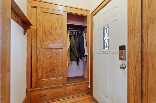 100 Hatch Ave, Saint Paul MN 55103-1329 exterior