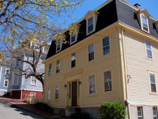 8 Cady St, Providence RI  02903-1213 exterior