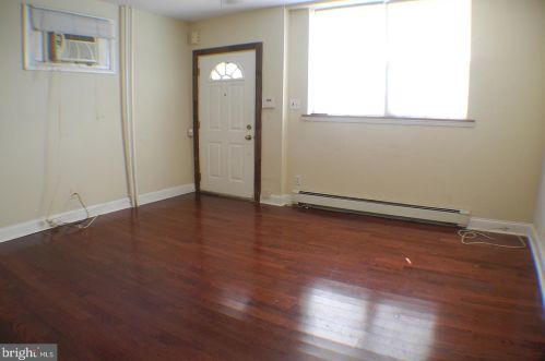 525 18th St, Philadelphia PA  19130-4140 exterior