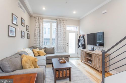 2037 Gerritt St, Philadelphia PA  19146-4517 exterior